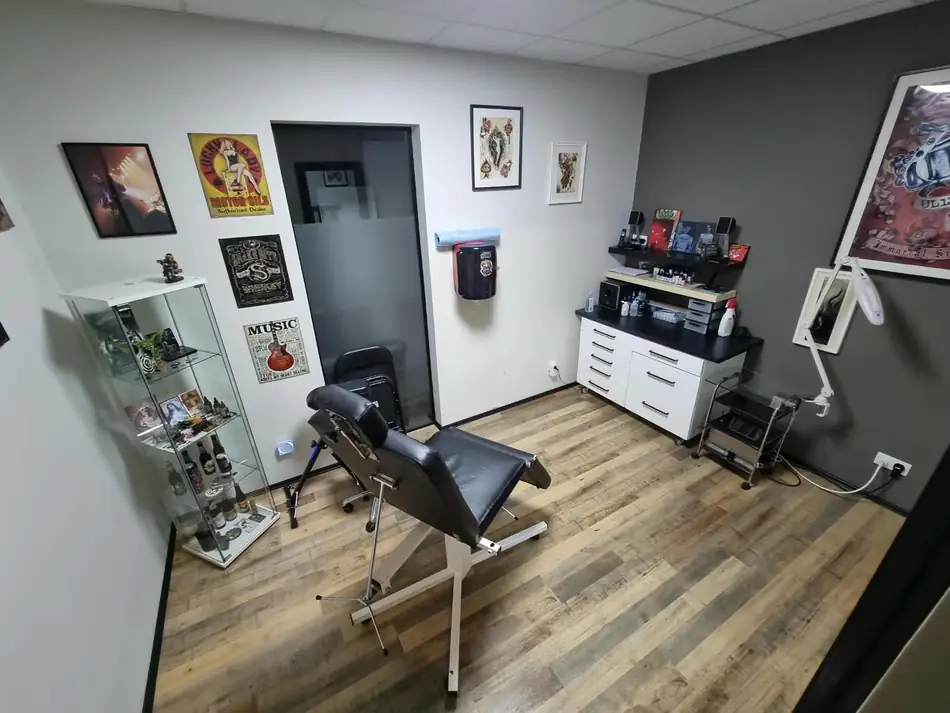 Autre salle de tatouage du studio Metamorphose