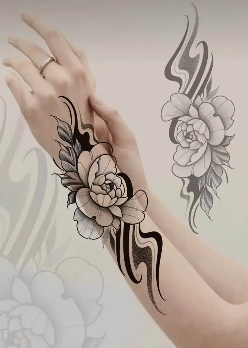 Flash Pivoine et tribal sur l'avant-bras par Flo