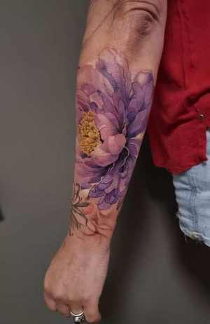 Tatouage pivoine violette et aquarelle par Mich